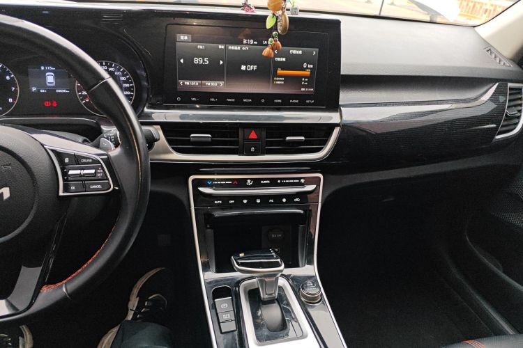 2021 Kia KX3 Propao - Main View