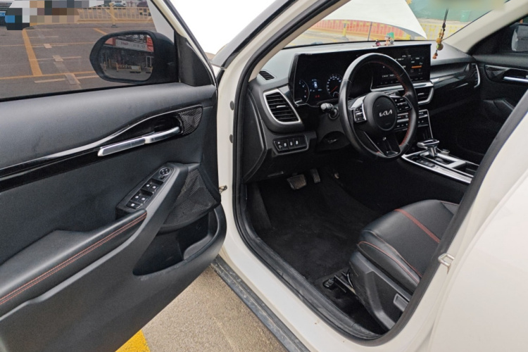 2021 Kia KX3 Propao - Main View