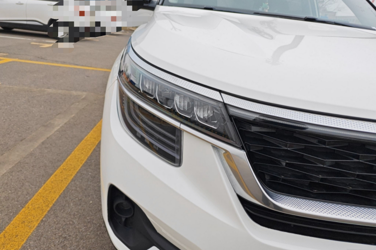 2021 Kia KX3 Propao - Main View