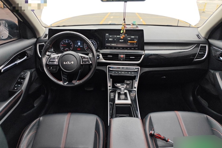 2021 Kia KX3 Propao - Main View