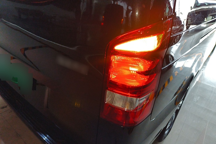 2024 Mercedes-Benz Vito - Main View