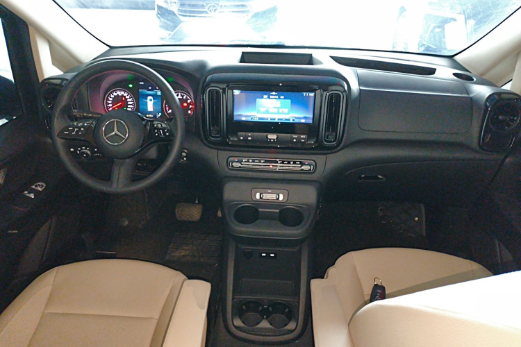 2024 Mercedes-Benz Vito - Main View