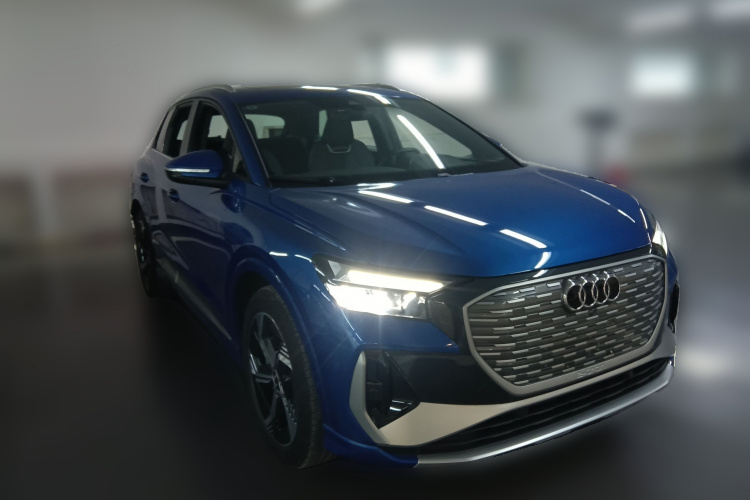 2022 Audi e-tron - Main View