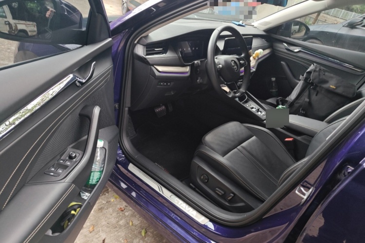 2021 Skoda Octavia - Main View
