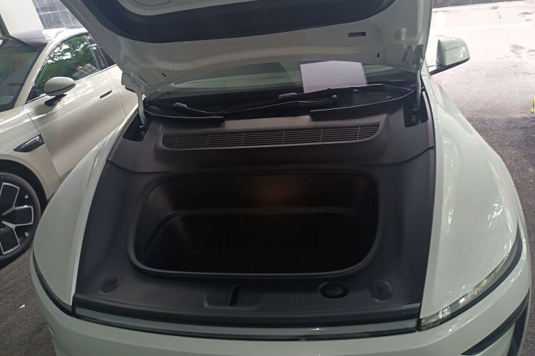 2025 Tesla Model Y - Main View
