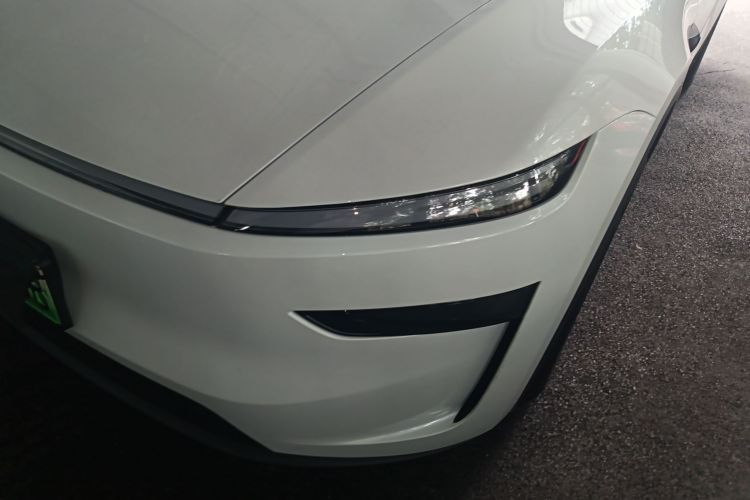 2025 Tesla Model Y - Main View