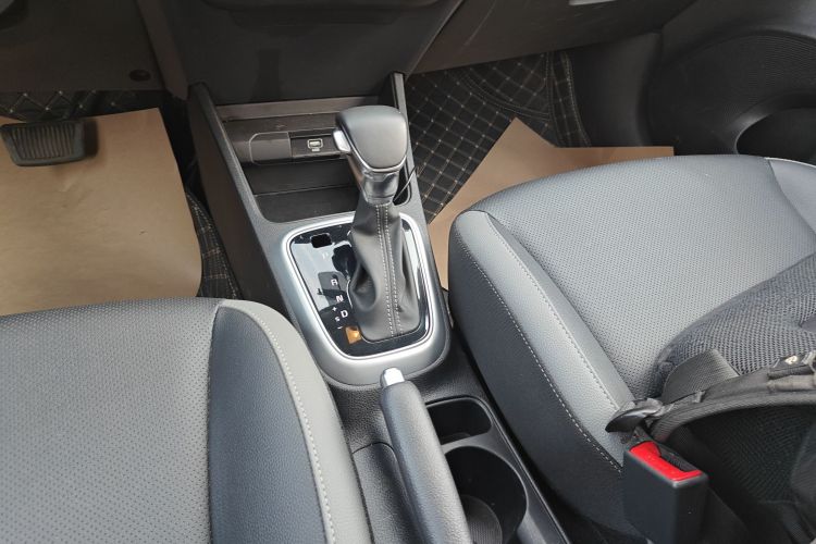 2021 Kia 奕跑 - Main View