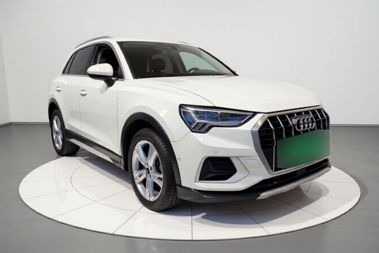 2022 Audi Q3 - Main View