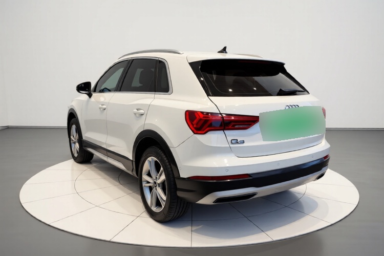 2022 Audi Q3 - Main View