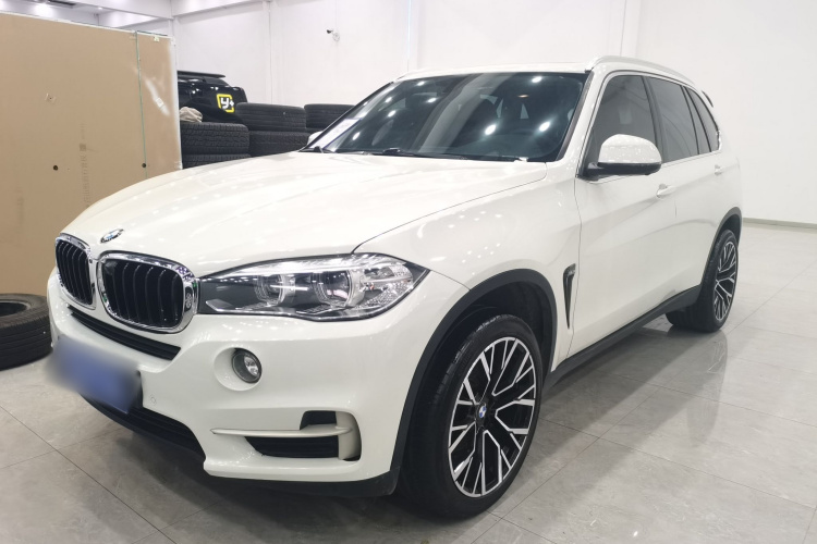 2021 BMW X5 - Main View