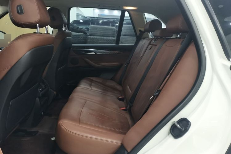 2021 BMW X5 - Main View