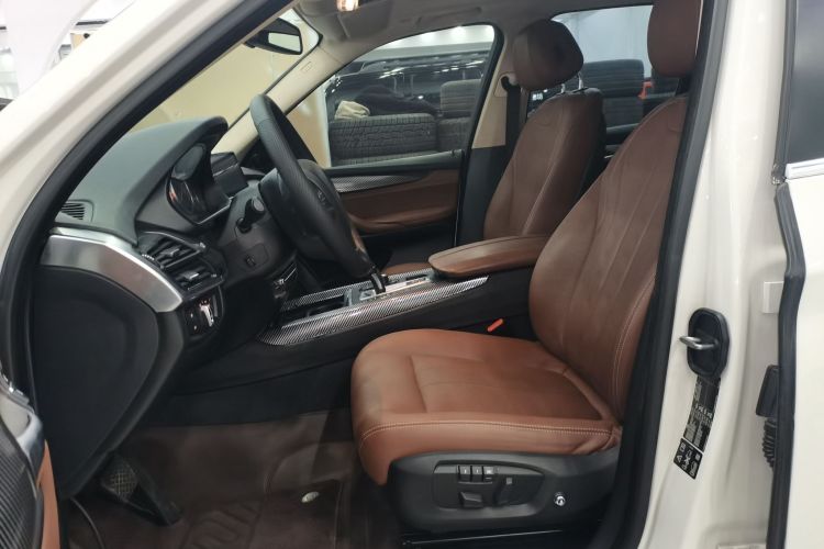 2021 BMW X5 - Main View