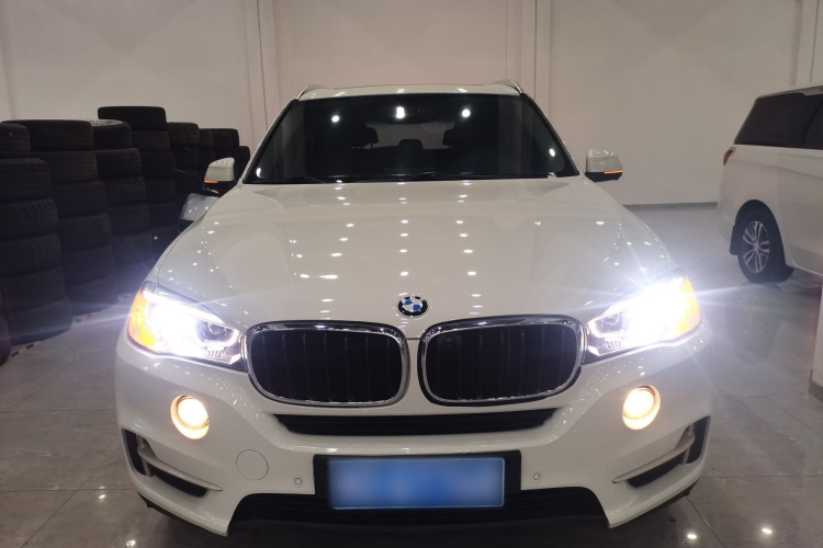2021 BMW X5 - Main View