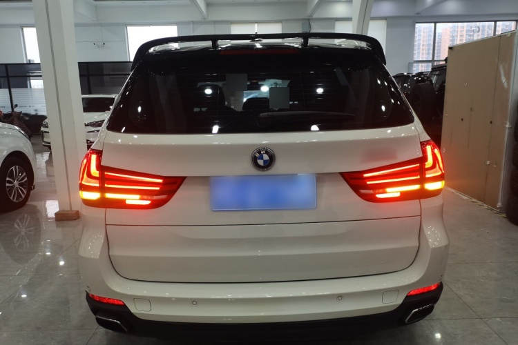 2021 BMW X5 - Main View