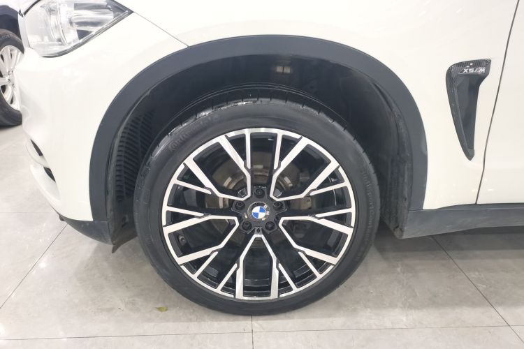 2021 BMW X5 - Main View