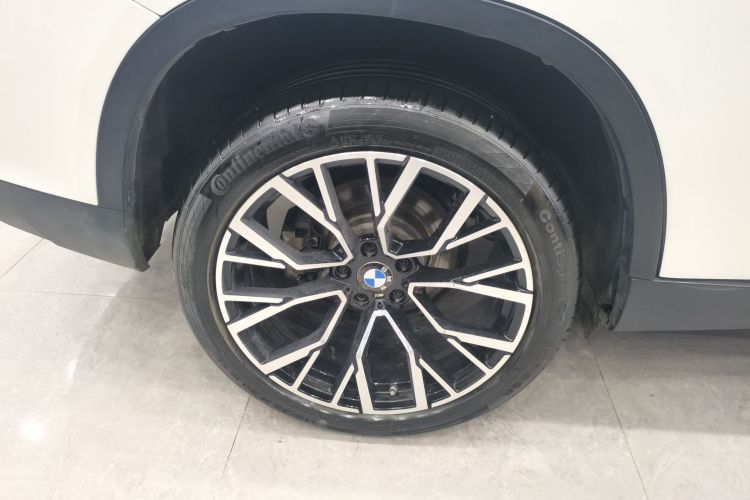 2021 BMW X5 - Main View