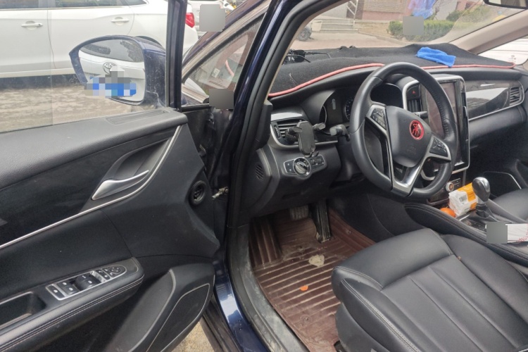 2017 BYD Song MAX - Main View