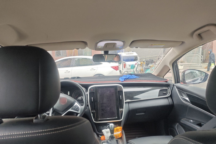 2017 BYD Song MAX - Main View