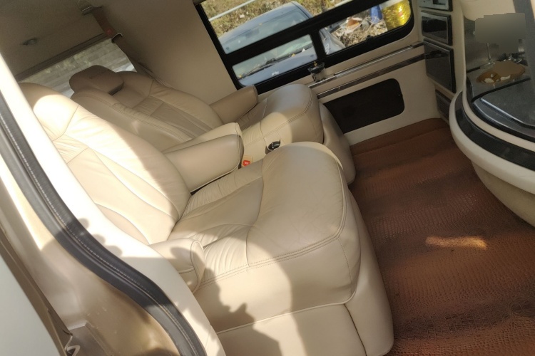 2011 GMC SAVANA - Main View