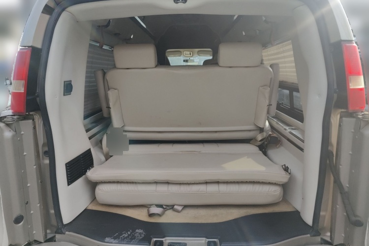 2011 GMC SAVANA - Main View