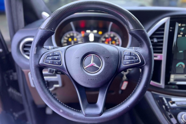 2020 Mercedes-Benz V-Class - Main View