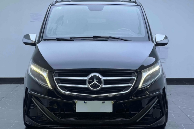 2020 Mercedes-Benz V-Class - Main View