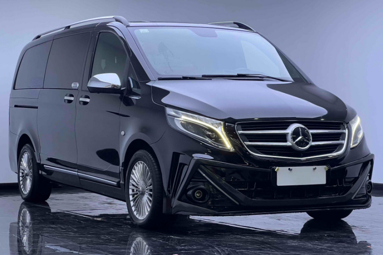2020 Mercedes-Benz V-Class - Main View