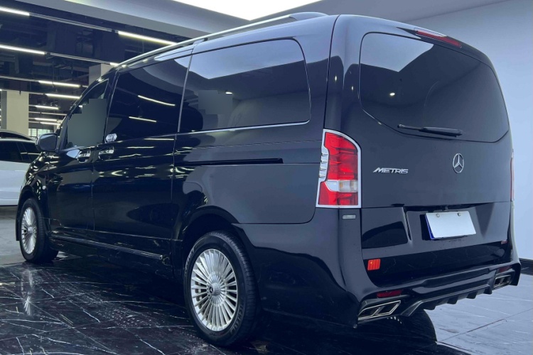 2020 Mercedes-Benz V-Class - Main View