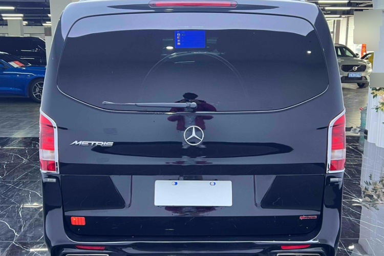 2020 Mercedes-Benz V-Class - Main View