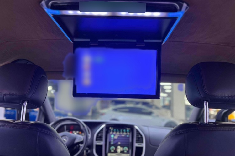 2020 Mercedes-Benz V-Class - Main View