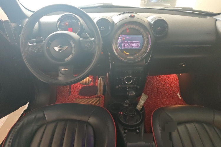 2014 MINI JCW COUNTRYMAN - Main View
