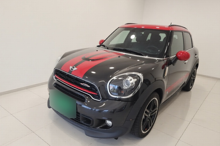 2014 MINI JCW COUNTRYMAN - Main View