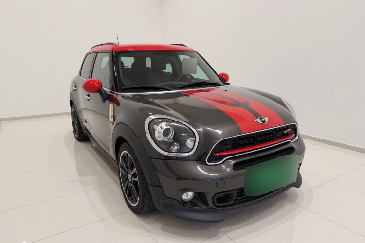 2014 MINI JCW COUNTRYMAN - Main View