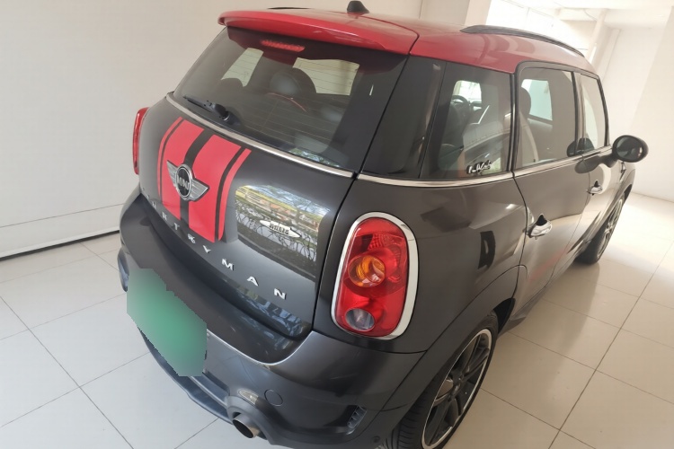 2014 MINI JCW COUNTRYMAN - Main View