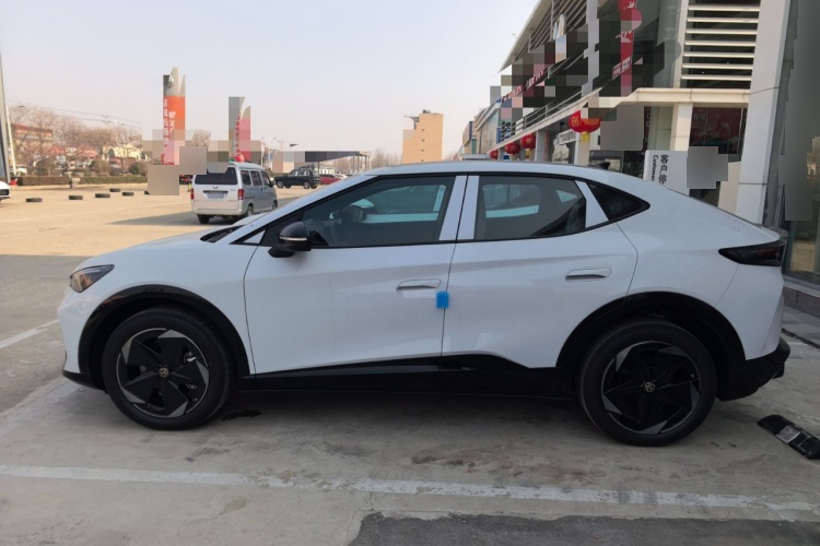 2025 Volkswagen ID.UNYX - Main View
