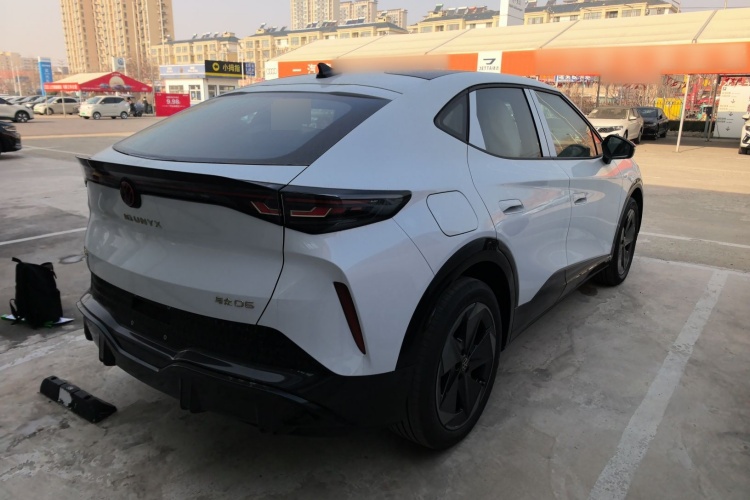 2025 Volkswagen ID.UNYX - Main View