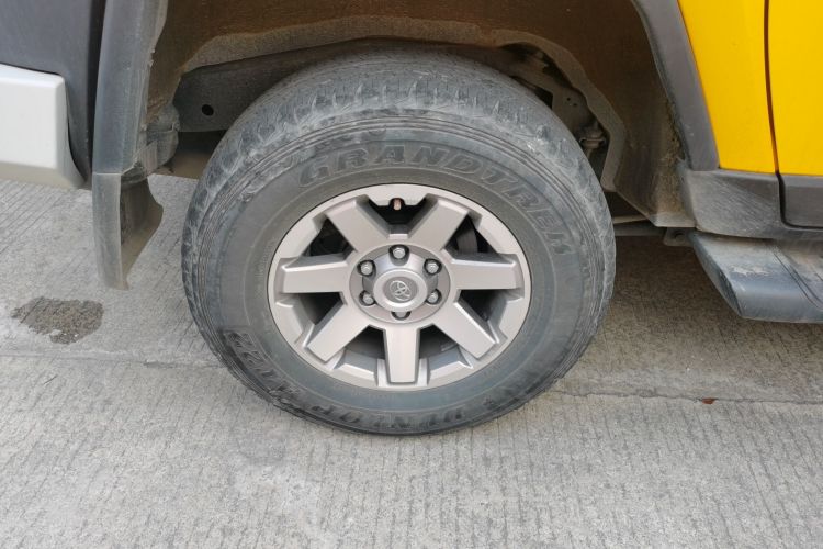 2013 Toyota FJ 酷路泽 - Main View