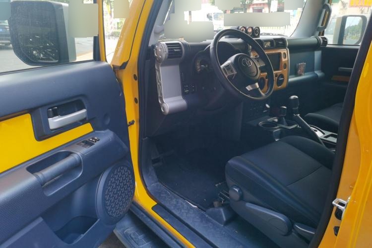 2013 Toyota FJ 酷路泽 - Main View