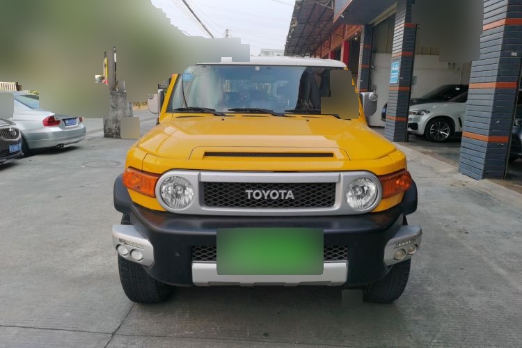 2013 Toyota FJ 酷路泽 - Main View
