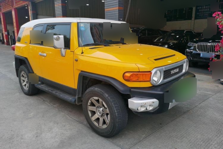 2013 Toyota FJ 酷路泽 - Main View