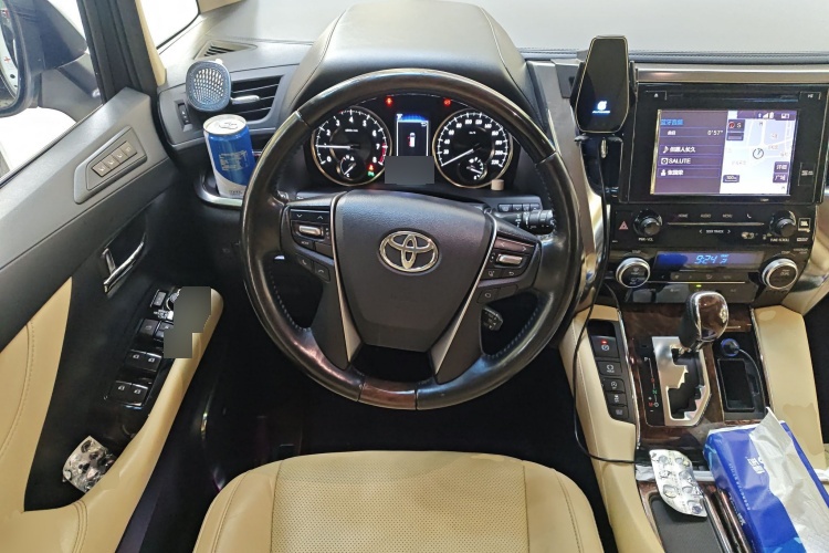 2018 Toyota Alphard - Main View