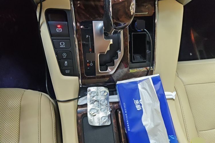 2018 Toyota Alphard - Main View