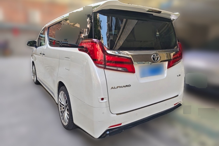2018 Toyota Alphard - Main View