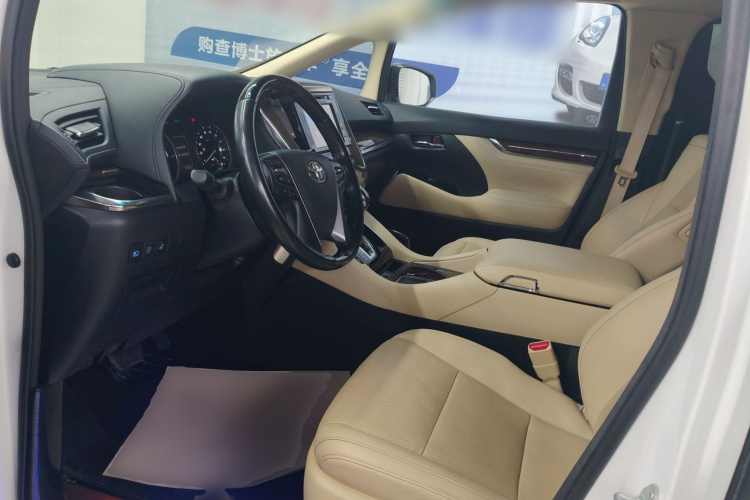 2019 Toyota Alphard - Main View