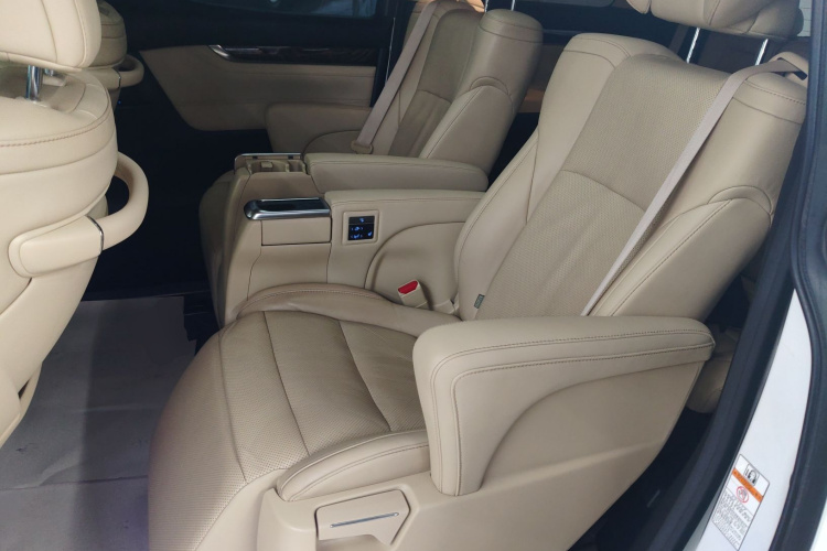 2019 Toyota Alphard - Main View