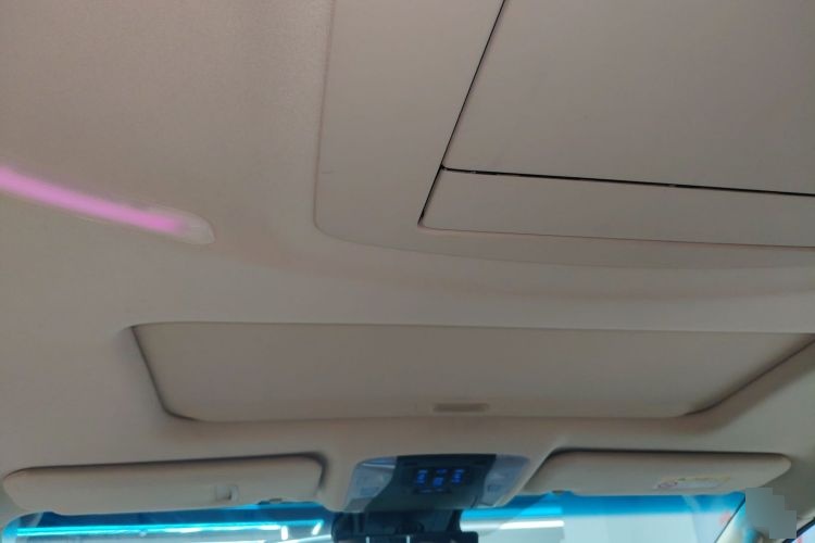 2019 Toyota Alphard - Main View