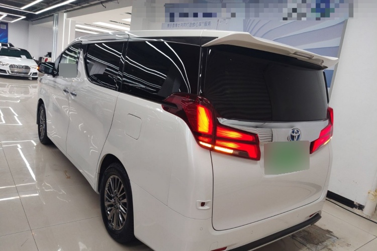 2019 Toyota Alphard - Main View