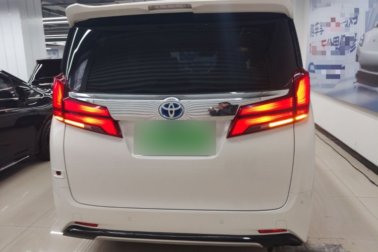 2019 Toyota Alphard - Main View