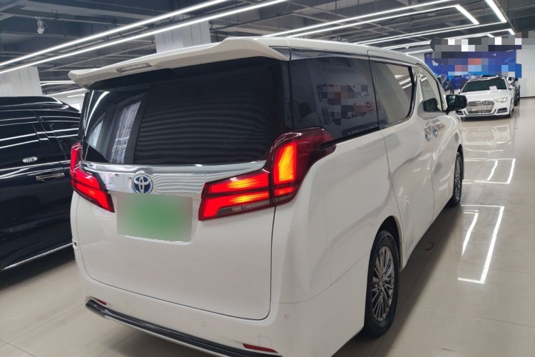 2019 Toyota Alphard - Main View