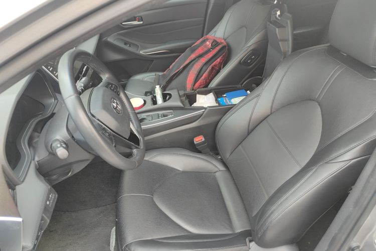 2019 Toyota Avalon - Main View